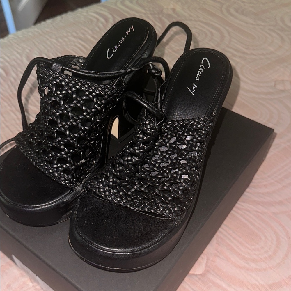 Circus by Sam Edelman Black Platform Woven Sandals